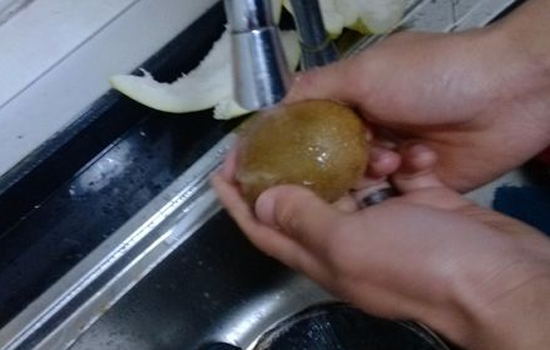 猕猴桃怎么切拼盘好看 猕猴桃的花式切法